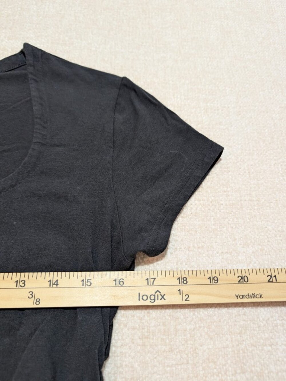 Nike Women’s Black Ruched Side Scoop Neck Top Size L - Picture 7 of 7